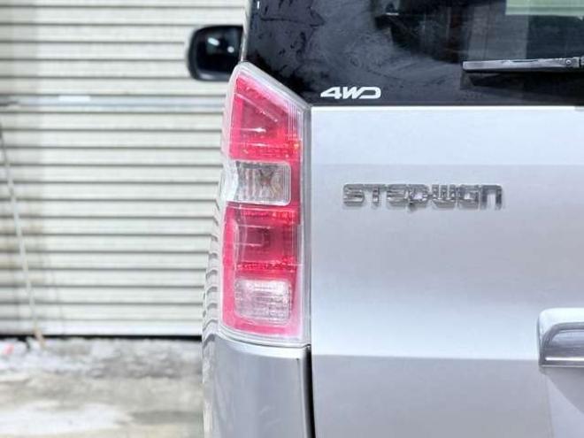 ステップワゴン2.0 L 4WD　下廻防錆1オナTVナビBカメエンスタETC 2000