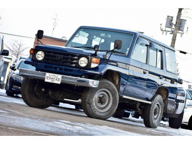 ランドクルーザー70　LX　４ＷＤ　５ＭＴ　走行９万ｋｍ台　ＮＥＷペイント　リフトアップ　タイベル交換済　ナルディハンドル