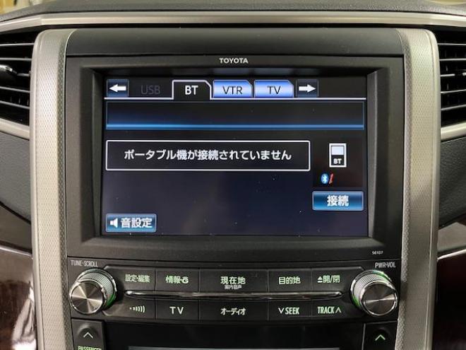 アルファード３５０Ｓ　後期型　本州仕入　禁煙車　ＷＡＫＯＳバリアスコーティング済　純正１８インチＡＷ　社外１６ＡＷ＋スタッドレスタイヤ付　両側パワースライドドア　純正ＨＤＤナビ（フルセグ地デジ　ＤＶＤ再生　Ｂｌｕｅｔｏｏｔｈ）＋バックカメラ　純正リアフリップダウンモニター　コーナーセンサー　クルーズコントロール　横滑り防止装置　ＨＩＤ　ＥＴＣ 　タイミングチェーン 4WD 3500 5Dr