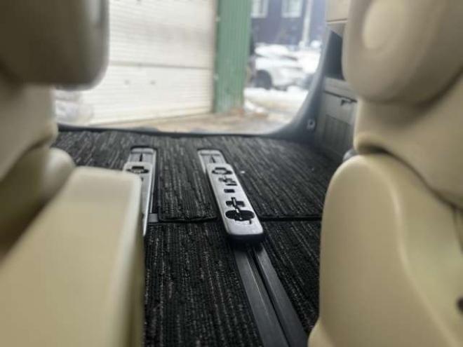 アルファードハイブリッド 2.5 X E-Four 4WD　社外ナビ/Bカメラ/ETC/後席モニタ/禁煙車 2500