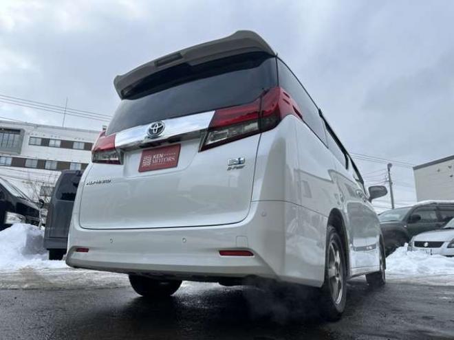 アルファードハイブリッド 2.5 X E-Four 4WD　社外ナビ/Bカメラ/ETC/後席モニタ/禁煙車 2500