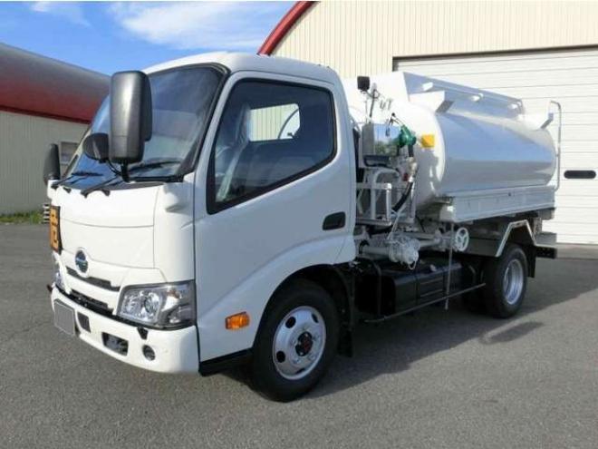 デュトロタンクローリー　2KG-XZU685M　新明和　 4WD 4000