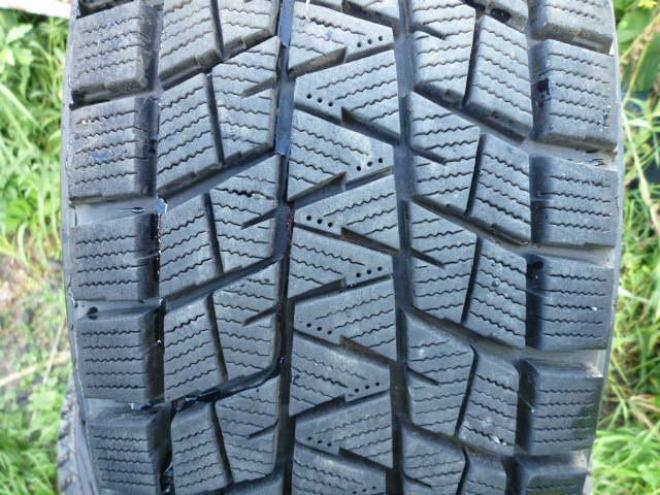 ２２５/６５R１７ 中古冬タイヤ　２２５－６５－１７　BS DM-V1