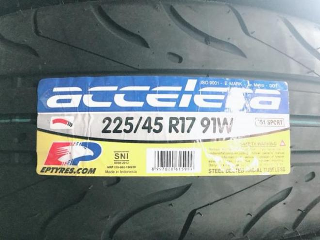 夏 225/45R17 アクセレラ 4本