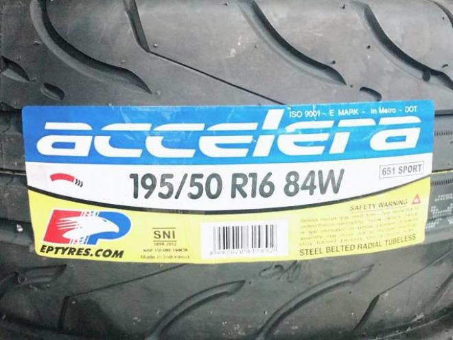 新品夏タイヤ アクセレラ 195/50R16 4本