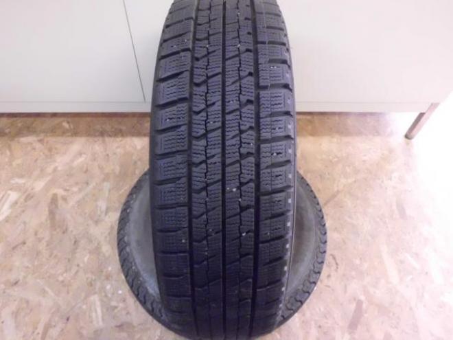 スタッドレス 175/65R15 グッドイアー アイスナビ ZEA ?