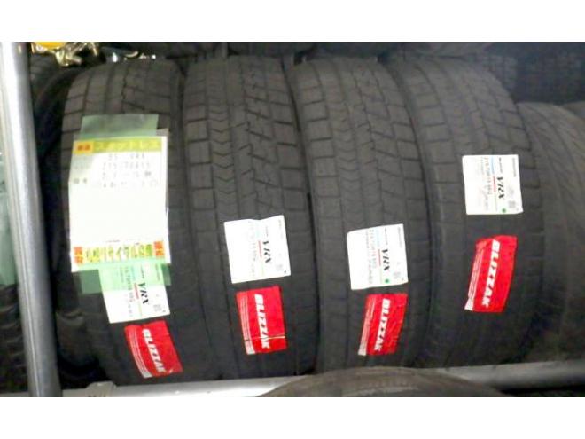 スタッドレス BS VRX 215/70R15