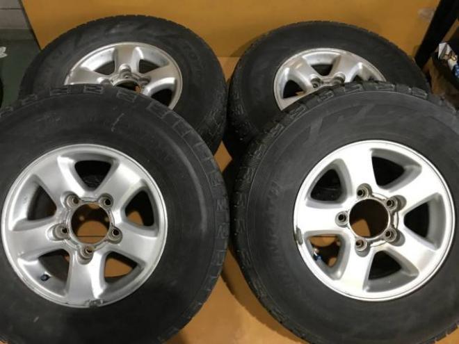 ランクル100 シグナス等 16インチ アルミホイール 16ｘ8JJ＋60 5H-150 275/70R16 トーヨー スタッドレス 4本セット 中古