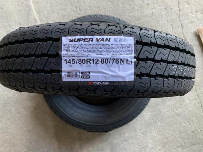 新品YOKOHAMAスーパーバン 145/80R12 80/78LT