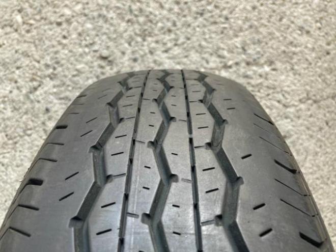 BS 195/80R15 107/105N LT 4本