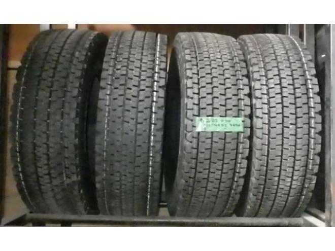 スタッドレス BS W900 265/70R19.5