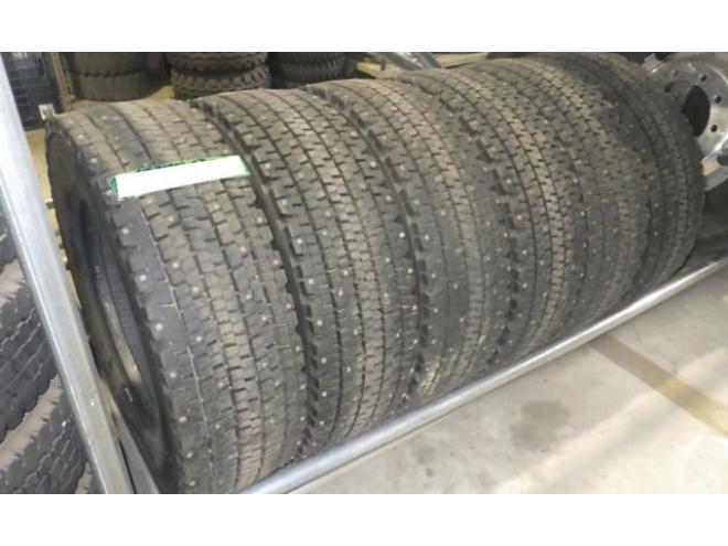 スパイク BS W900 265/70R19.5