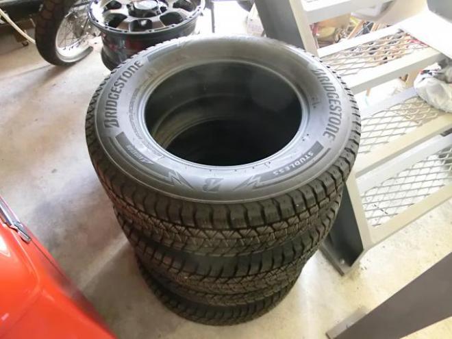 215/70R16 BSスタットレス　DM-V3　215/70-16