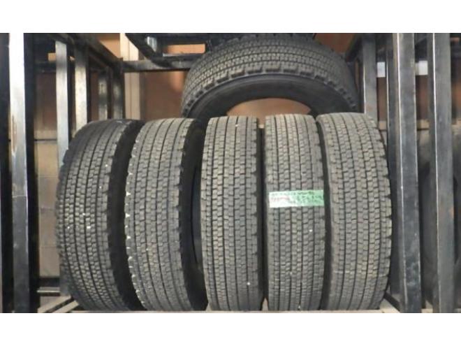 スタッドレス BS W900 225/80R17.5