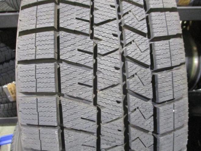 ダンロップ　ウィンターマックス　WM03　225/60R18　バリ山　